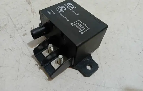 BMW 6 F06 Gran coupe Coolant fan relay 9198302 V23132A2001X30