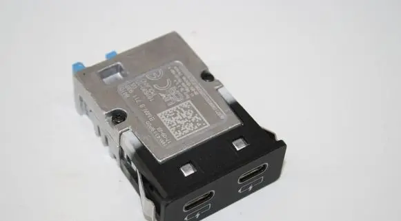 BMW X4 G02 AUX in-socket connector 8711938