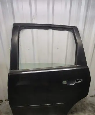 Ford C-MAX I Rear door DM2