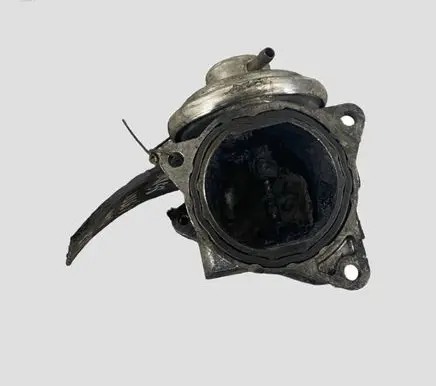 Volkswagen Golf IV EGR valve 038129637D