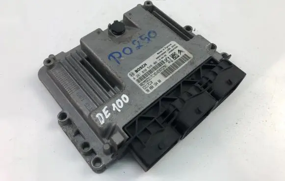 Peugeot 308 Engine control unit/module 9808016480