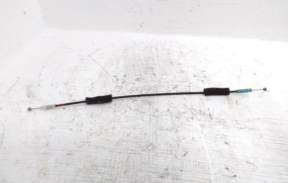 Lexus CT 200H Rear door cable line 