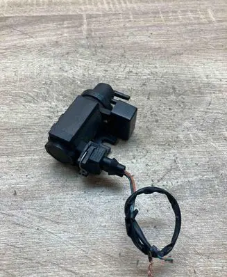 BMW 5 E60 E61 Turbo solenoid valve 7796634 WithPlug