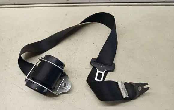 BMW 1 E81 E87 Middle seatbelt (rear) 602342900C 060108