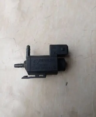 BMW 5 F10 F11 Turbo solenoid valve 7810831