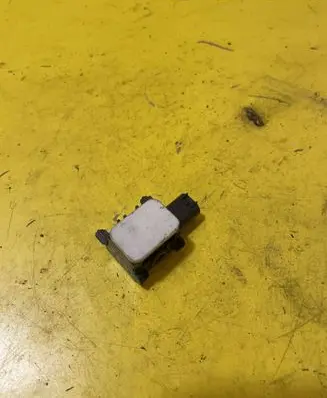 Mercedes-Benz S W221 Airbag deployment crash/impact sensor 0038202826