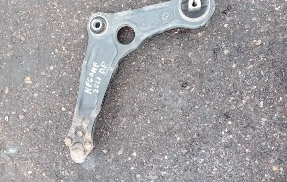 Renault Megane IV Front lower control arm/wishbone