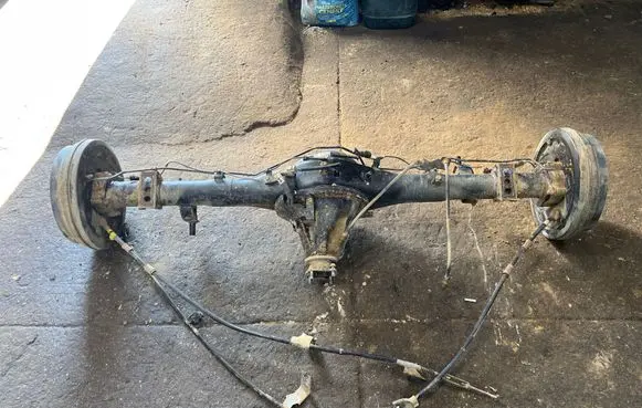 Toyota Hilux VIII Rear axle beam with reductor