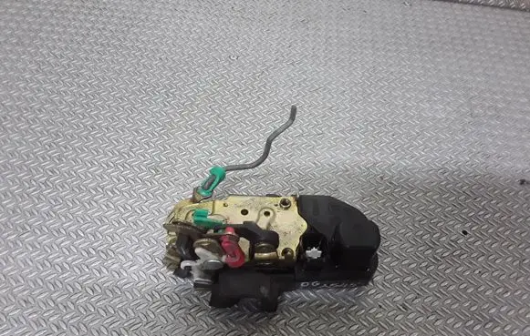 Chrysler Sebring (ST-22 - JR) Rear door lock