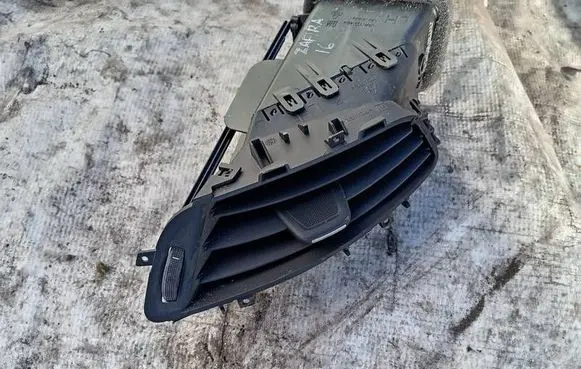 Dashboard side air vent grill/cover trim