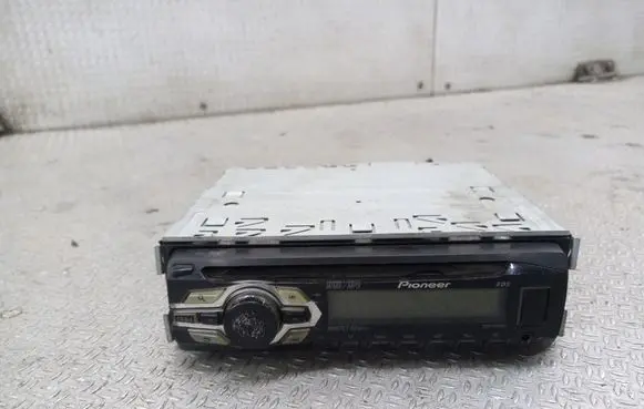 KIA Cerato Radio/CD/DVD/GPS head unit DEH140UBB