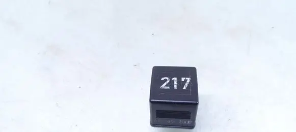 Audi A8 S8 D2 4D Other relay 443951253S 899556 217