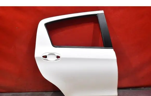Toyota Yaris Rear door 