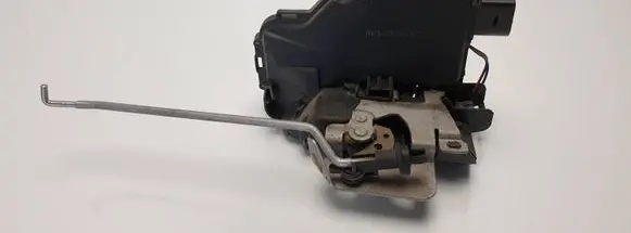 Audi A4 S4 B6 8E 8H Front door lock 4B1837016E