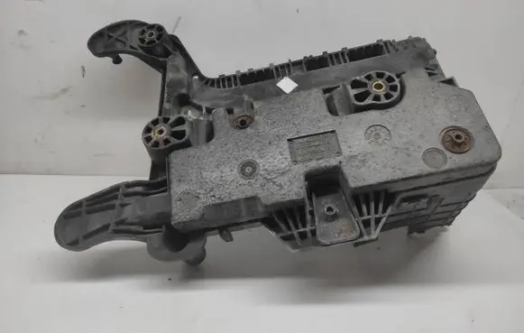 Skoda Superb B6 (3T) Battery tray 1K0915325B