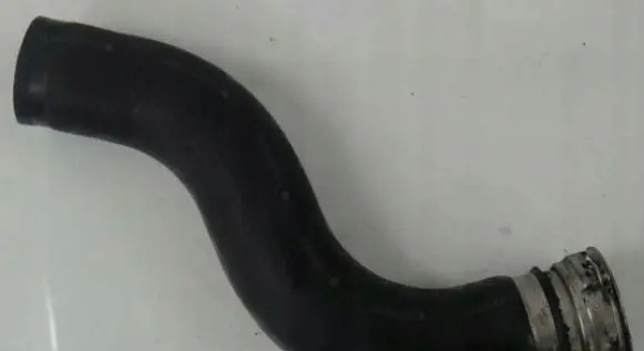Toyota Avensis T250 Intercooler hose/pipe 3245642