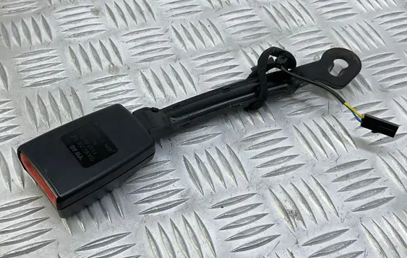 Volkswagen Golf VII Front seatbelt buckle 5G4857756