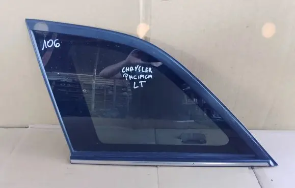 Chrysler Pacifica Rear side window