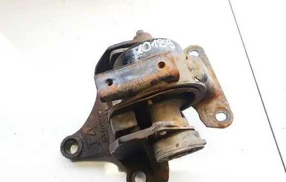 Engine mount bracket