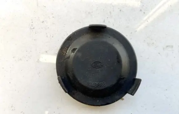 Volkswagen PASSAT B5 Headlight/headlamp dust cover 143688