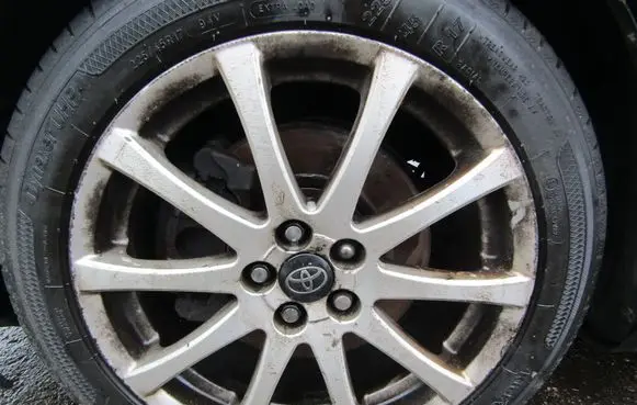 Toyota Avensis Verso R12 alloy rim 