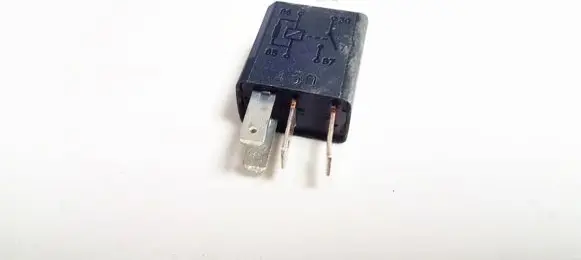 Opel Zafira A Other relay 24432680 702.21