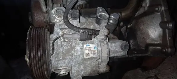 Toyota Aygo AB10 Air conditioning (A/C) compressor (pump) 883100H010J