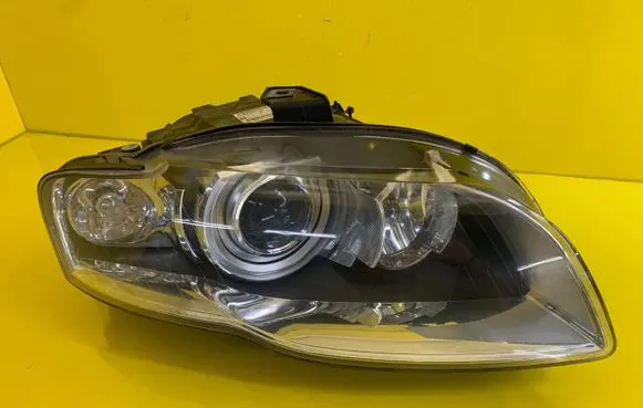Audi A4 S4 B7 8E 8H Headlight/headlamp 8E0941004BM