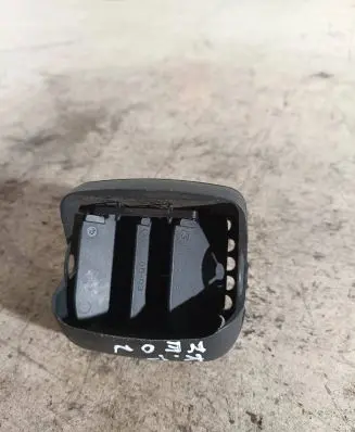 Chrysler Neon II Dashboard side air vent grill/cover trim