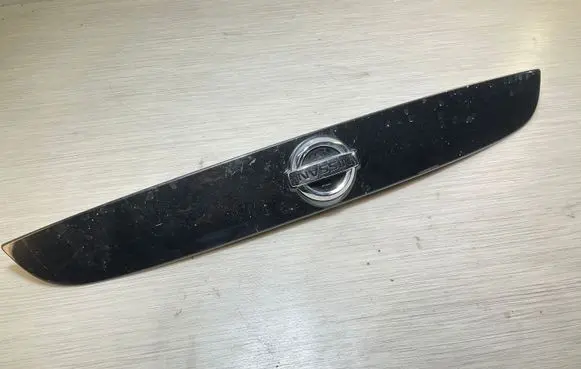 Nissan Juke I F15 Number plate light 908681KR6A
