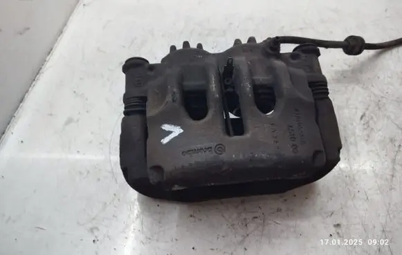 Opel Movano B Front brake caliper