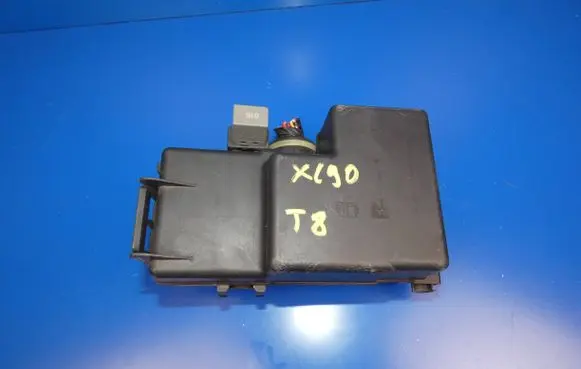 Volvo XC90 Fuse module 31384034 K067R 1061355
