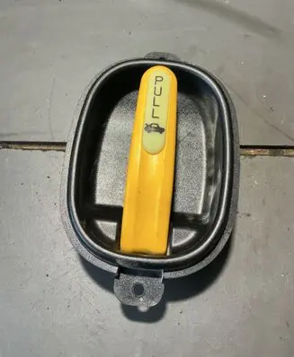 Hyundai Sonata Loading door interior handle 812213K000