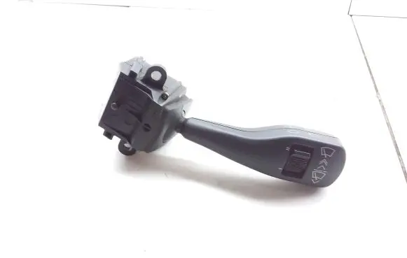 BMW 5 E39 Wiper speed switch 8363669I 01204020
