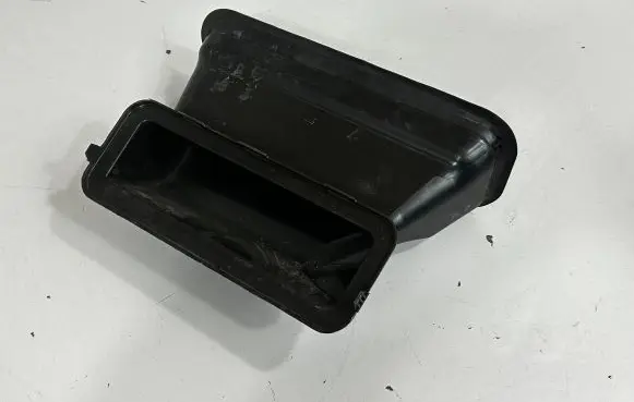 BMW iX Other engine bay part 9490784