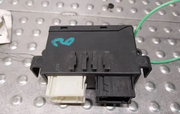 BMW 3 E46 Wing mirror control module 8386427