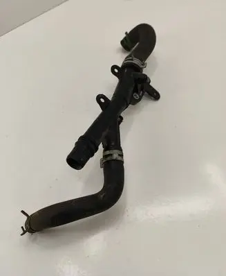 Renault Trafic III (X82) Engine coolant pipe/hose