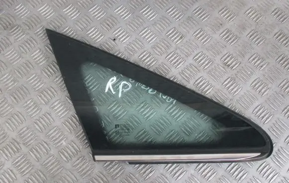 Opel Zafira B Front triangle window/glass 