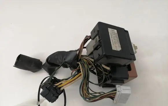 Opel Agila A Fuse module 3886083E50 3886083E