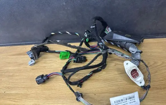 Volvo XC90 Front door wiring loom 8697911