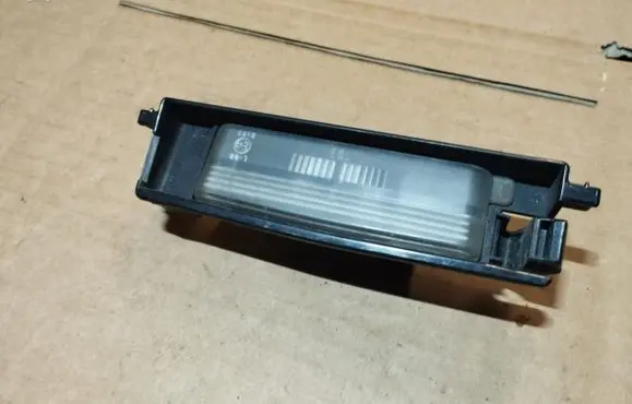 Toyota Yaris Number plate light