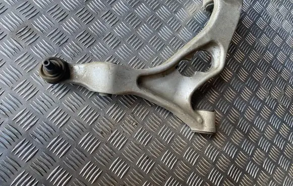 Volkswagen Touareg I Front lower control arm/wishbone