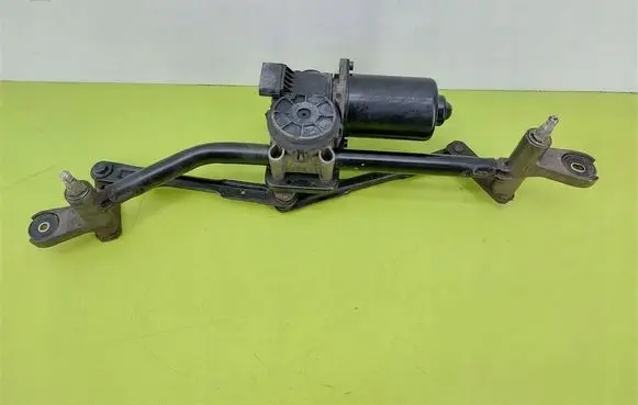 Front wiper linkage