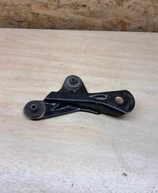 Opel Vivaro Power steering pump mounting bracket 996943370R 453778
