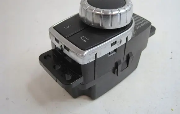 Peugeot Partner III Central console control unit A2469001309