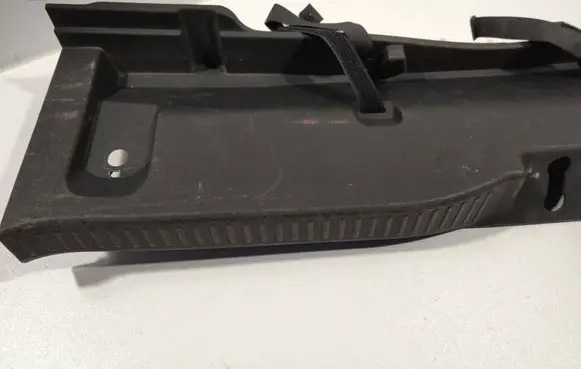 Toyota Auris 150 Trunk/boot sill cover protection 6471602080