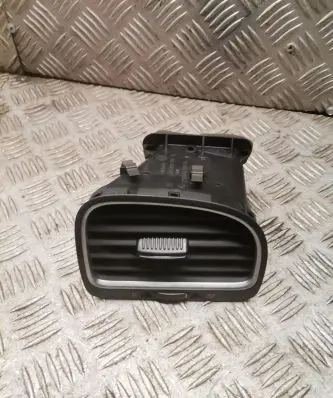 Volkswagen Golf VI Dashboard side air vent grill/cover trim 5k0819710d