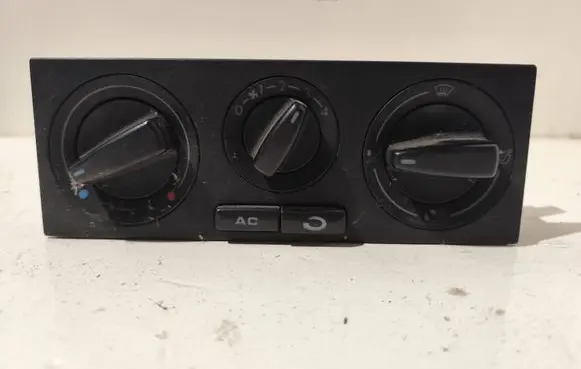 Volkswagen PASSAT B5 Climate control unit 1J0820045G 901511380000