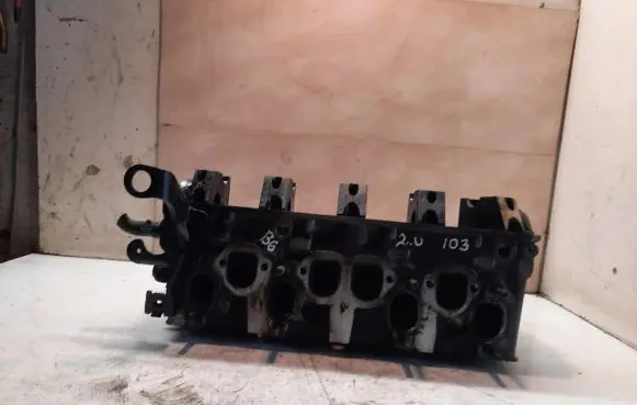 Volkswagen PASSAT B6 Engine head 038103373R