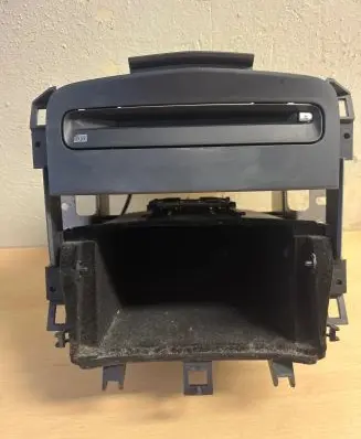Nissan Primera CD/DVD changer PN2646F CL064970102805